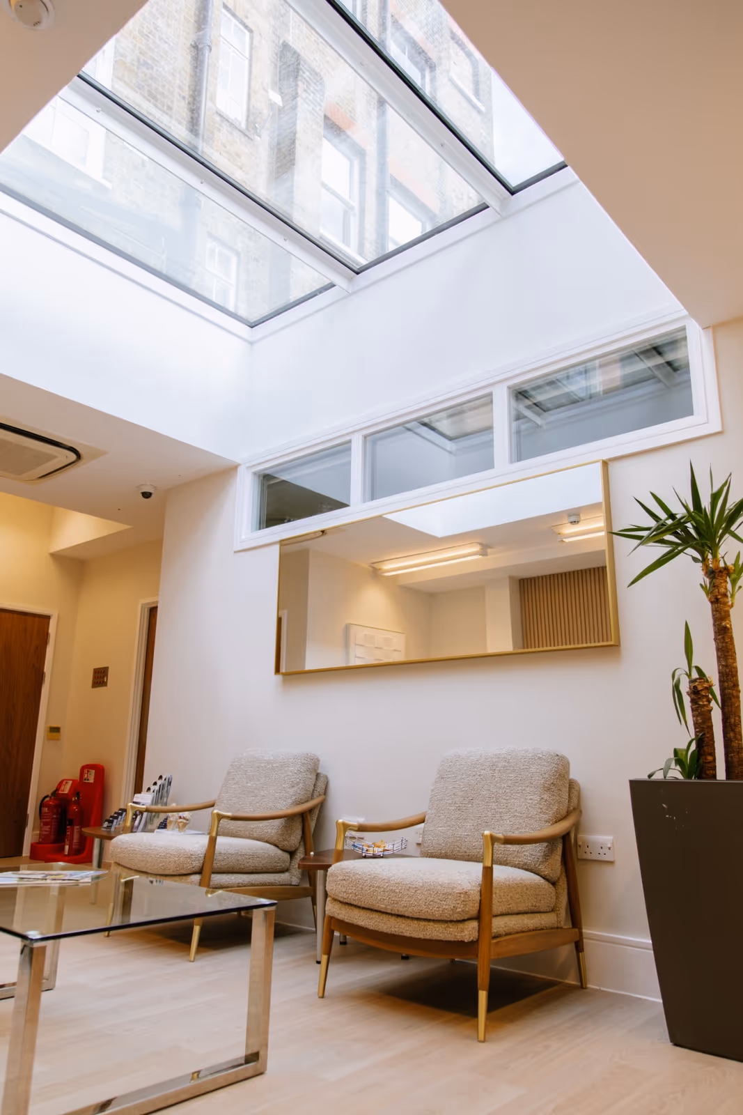 The waiting area under the skylight
