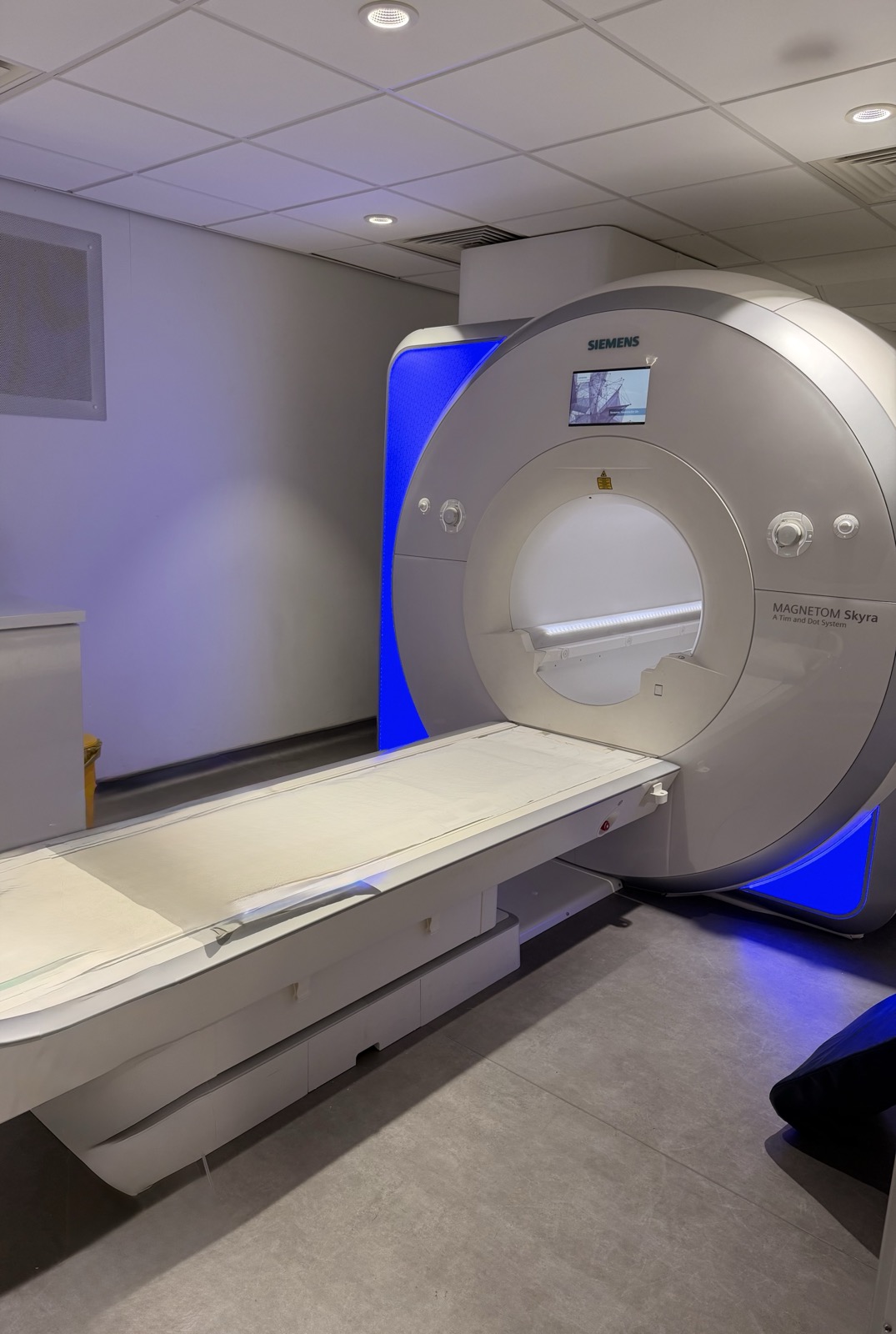 The 3T Siemens MAGNETOM Skyra MRI scanner at Stockport